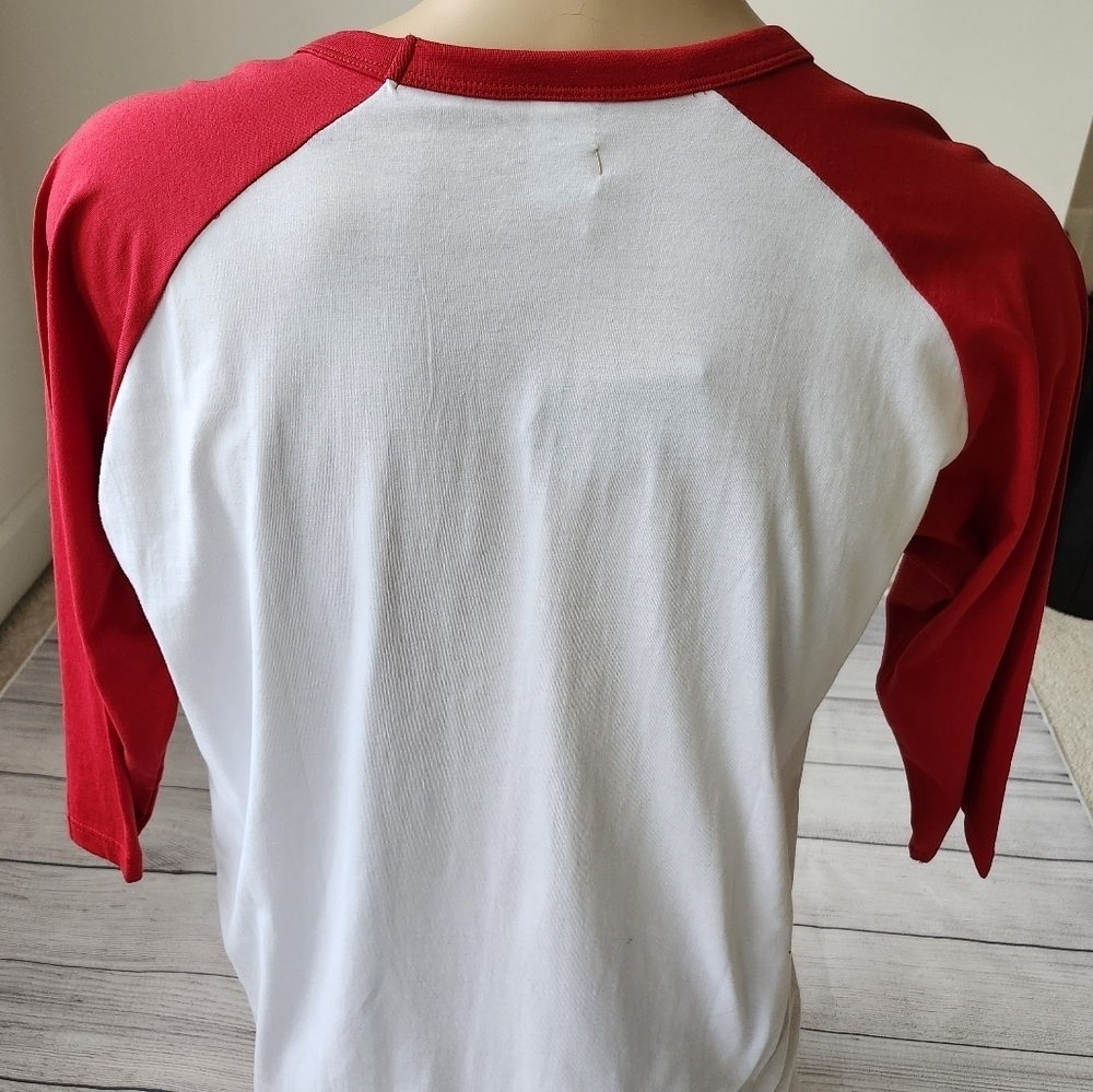 Red and White Men's Raglan Top Size 2XL - Picture 3 of 9